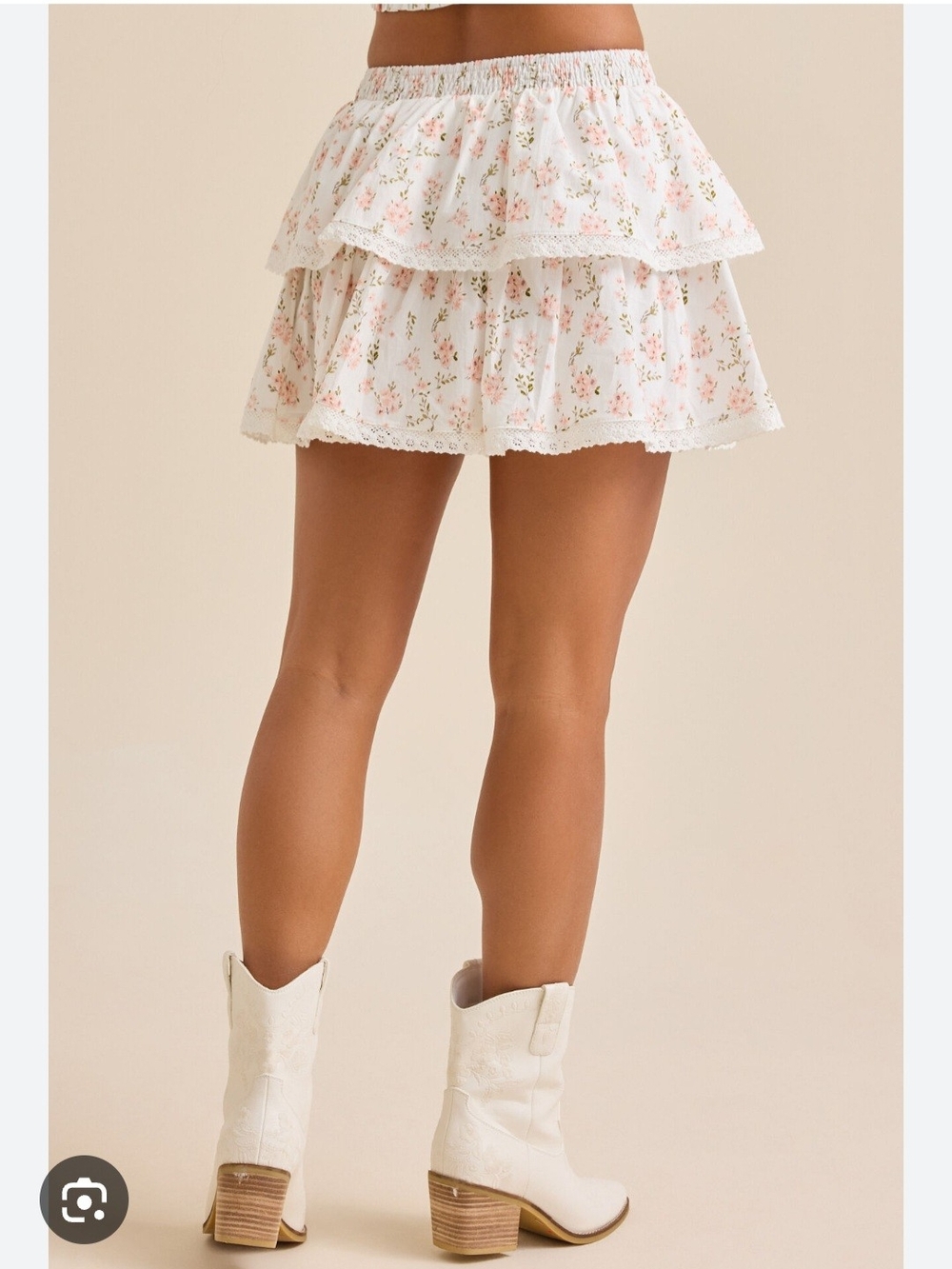 Altar'd State Tiered White Floral Mini Skirt with Lace Trim. 100% Cotton Size M